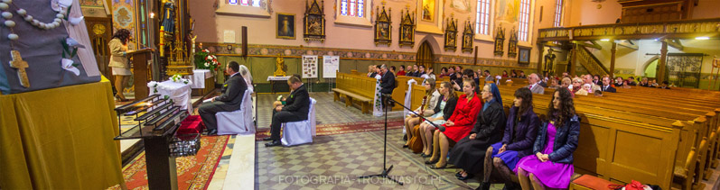 Zdjęcia w kościele - fotografia ślubna